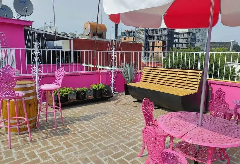 هتل Mala Vecindad Beer