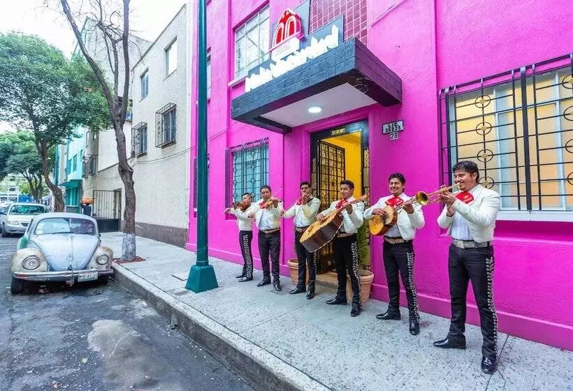 هتل Mala Vecindad Beer