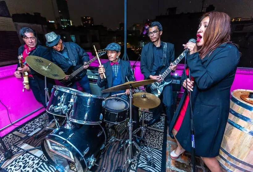 هتل Mala Vecindad Beer