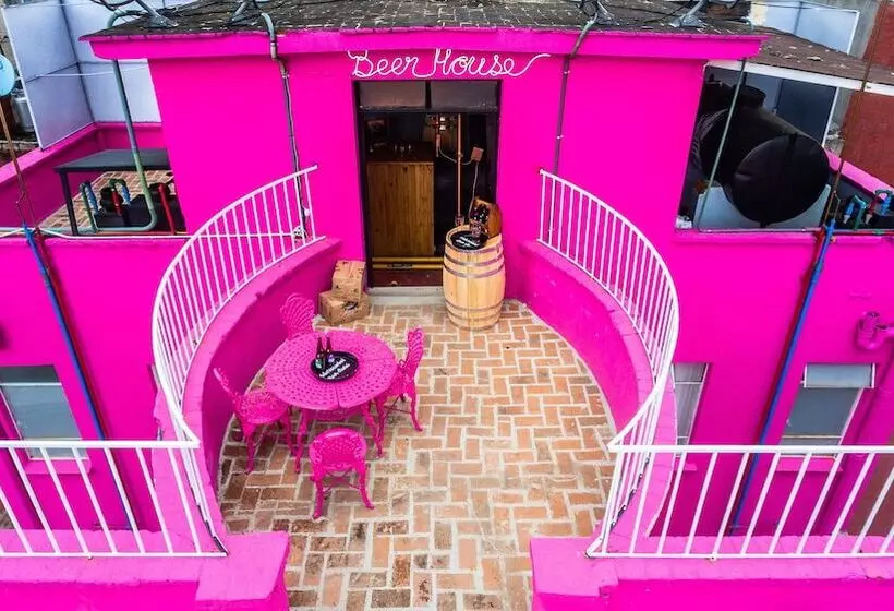 هتل Mala Vecindad Beer