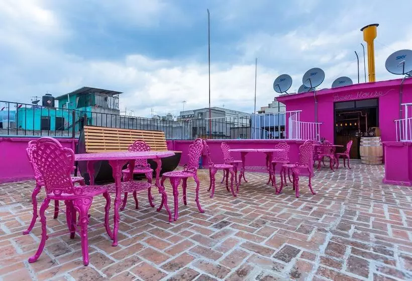 هتل Mala Vecindad Beer