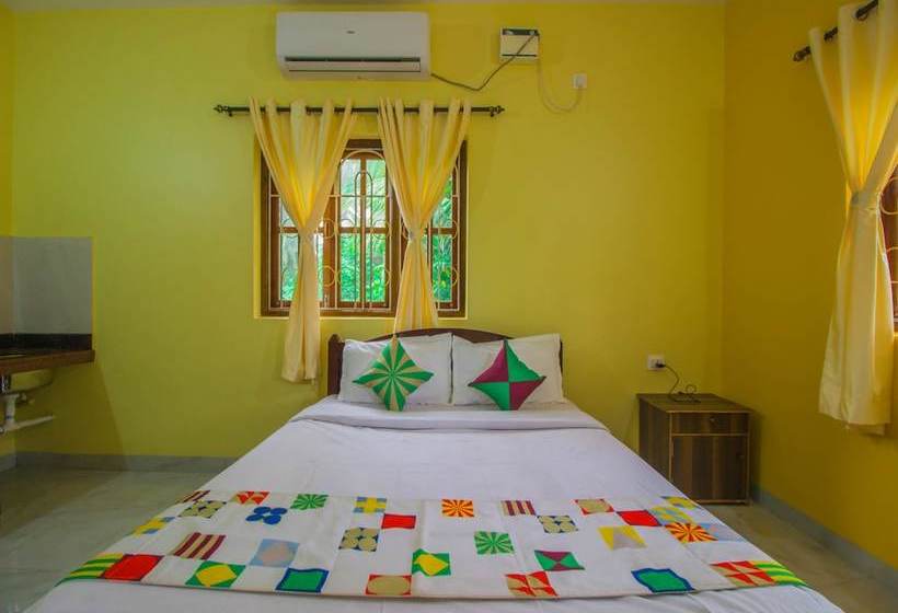 Hotel Oyo 16401 Home Colorful Studio Calangute Beach