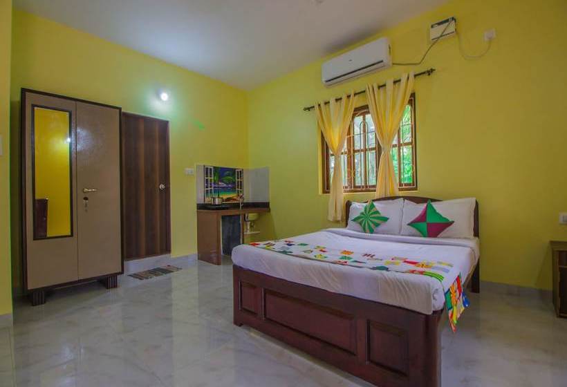 Hotel Oyo 16401 Home Colorful Studio Calangute Beach