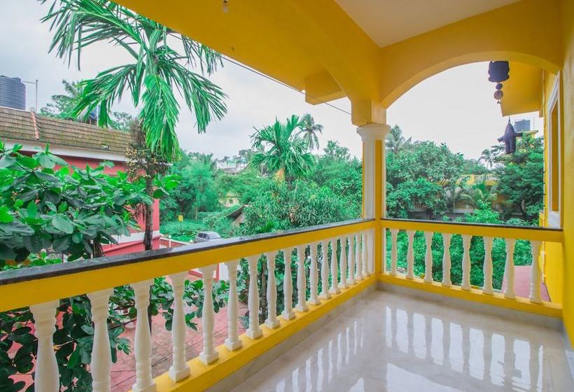 Hotel Oyo 16401 Home Colorful Studio Calangute Beach