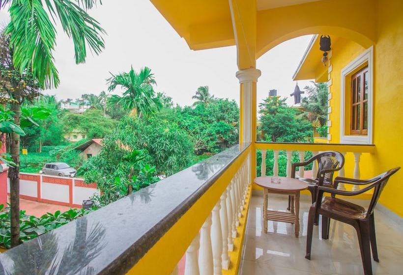Hotel Oyo 16401 Home Colorful Studio Calangute Beach