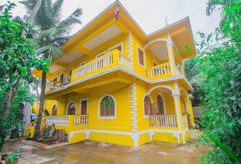 Hotel Oyo 16401 Home Colorful Studio Calangute Beach