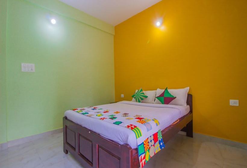 Hotel Oyo 16401 Home Colorful Studio Calangute Beach