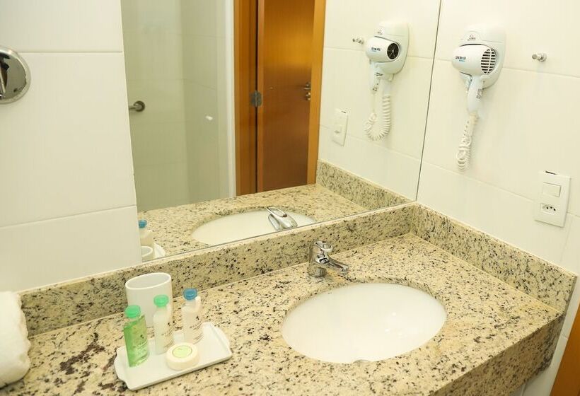 Hotel Promenade Soho Campos Dos Goytacazes