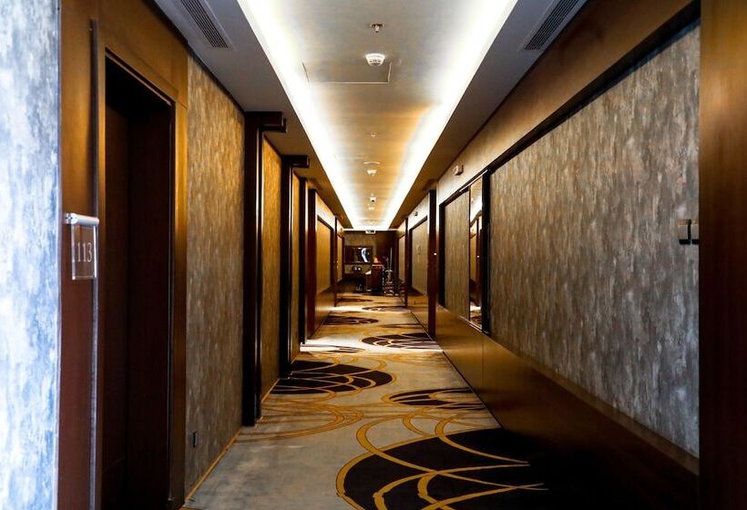 ホテル Q Suites Jeddah By Ewa