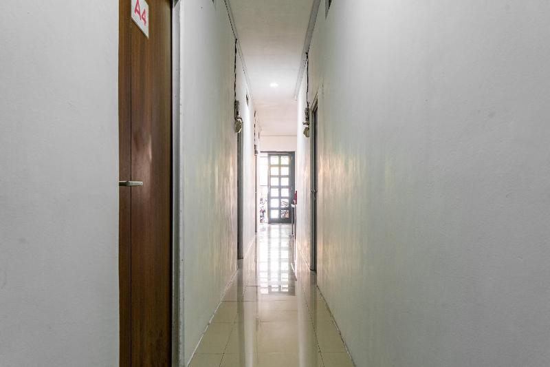 בית מלון כפרי Reddoorz @ Kebon Kacang