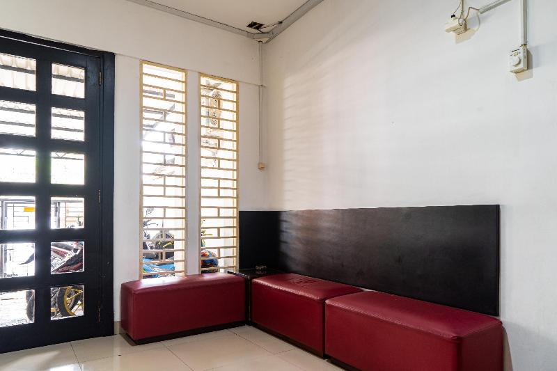 בית מלון כפרי Reddoorz @ Kebon Kacang