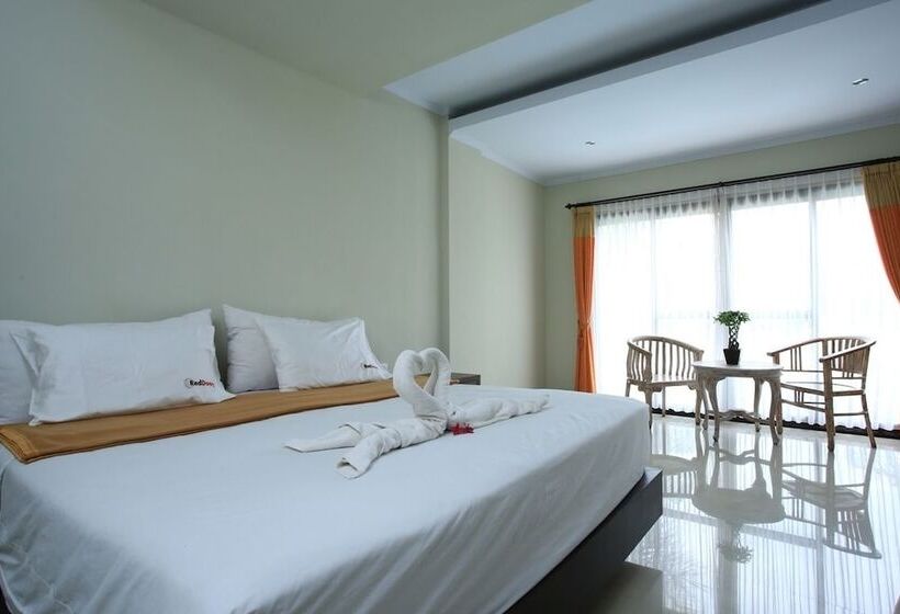 בית מלון כפרי Reddoorz @ Padma Utara