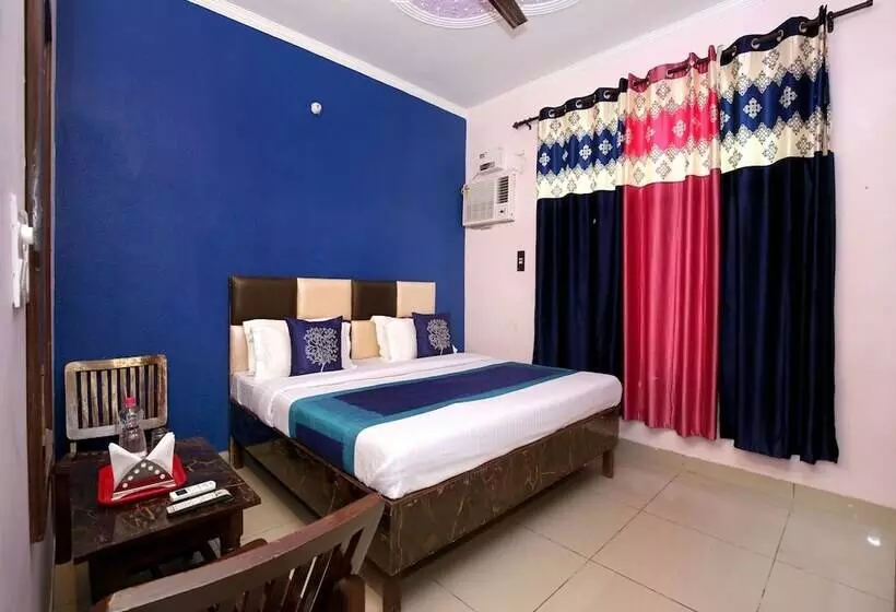 Oyo 10012 Hotel Pink City