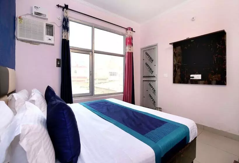 Oyo 10012 Hotel Pink City
