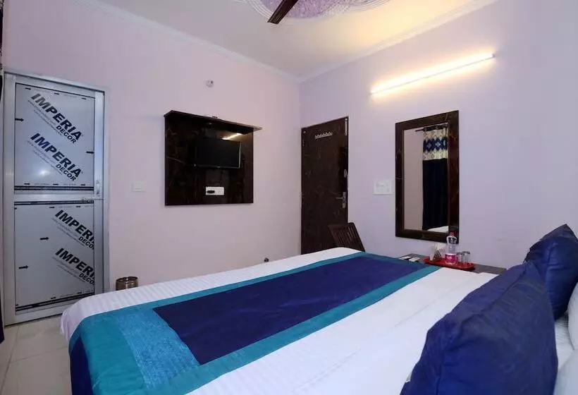 Oyo 10012 Hotel Pink City
