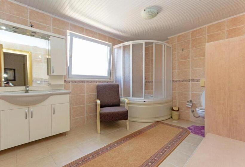 Paradise Town Villa Orchard