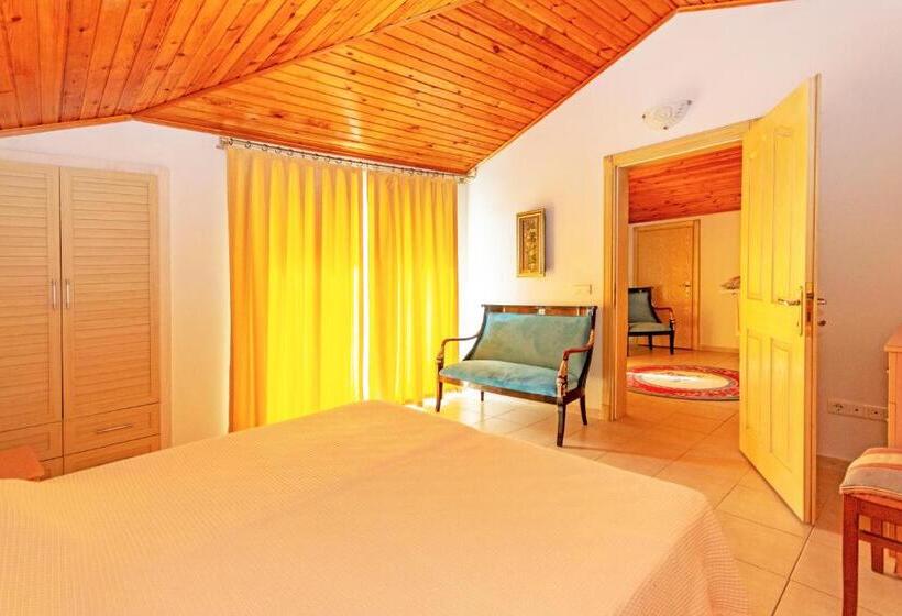 Paradise Town Villa Orchard