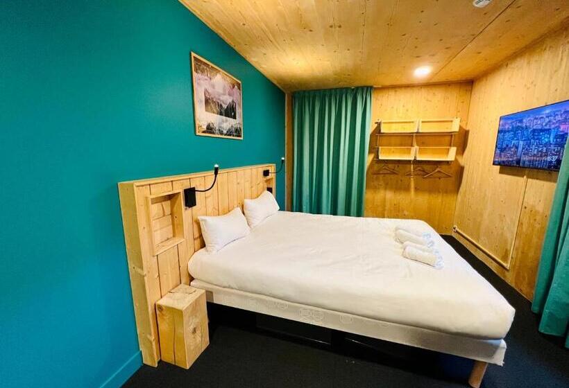 פונדק The People Les 2 Alpes