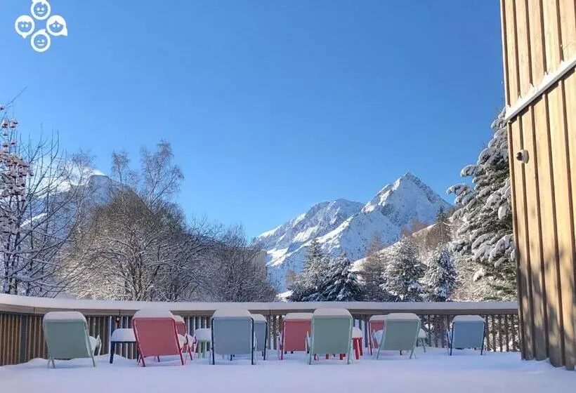 簡易ホテル The People Les 2 Alpes