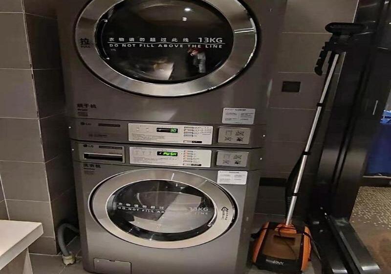 هتل Hanting Qingdao Xianggang Middle Road