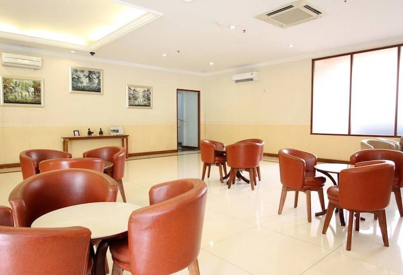 Fotos del hotel Zen Rooms Gajah Mada Hasyim Ashari:  2