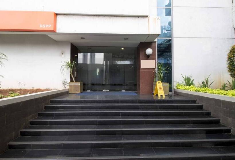 Hotel Reddoorz Plus Near Rs Pertamina