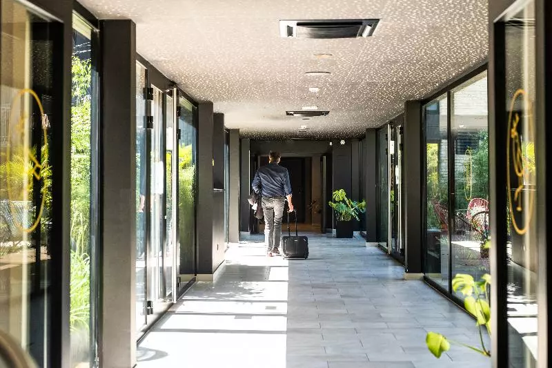 Hotelli Voco Strasbourg Centre   The Garden, An Ihg