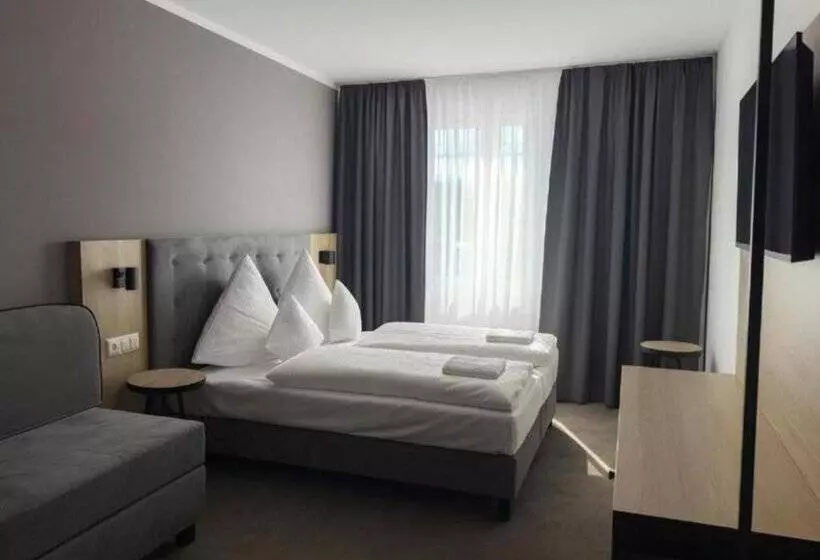 Hotelli Hi Grand City