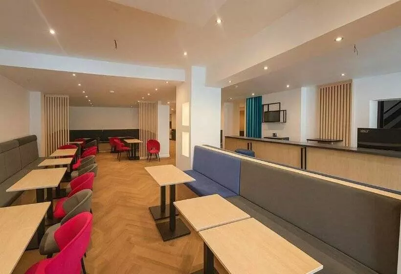 Hotelli Hi Grand City