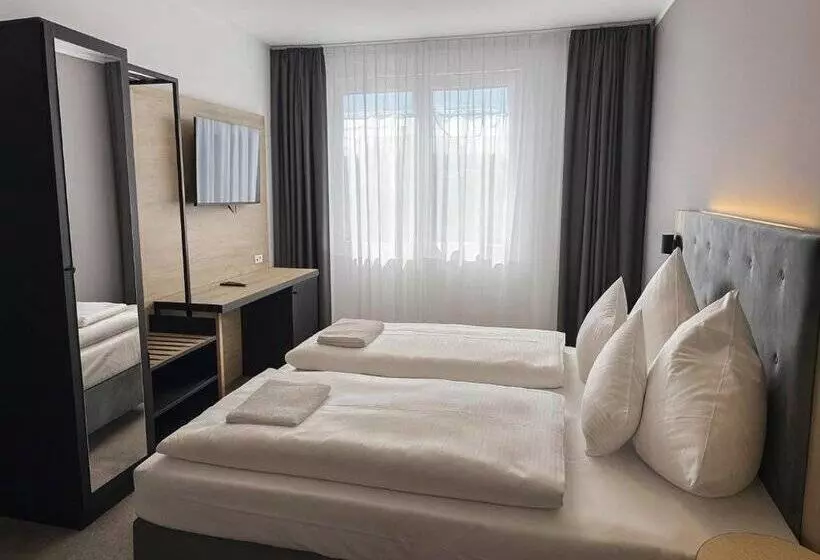 Hotelli Hi Grand City