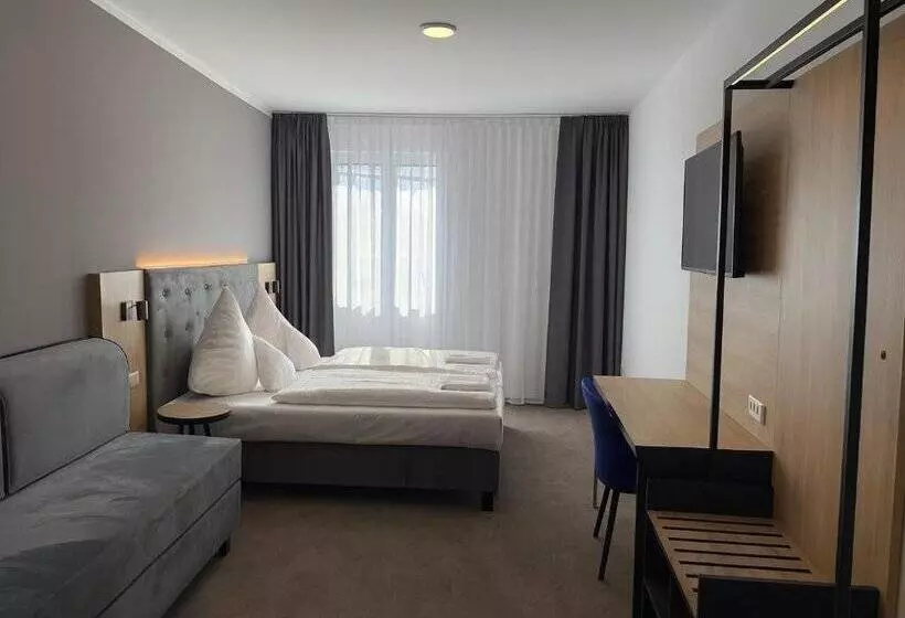 Hotelli Hi Grand City