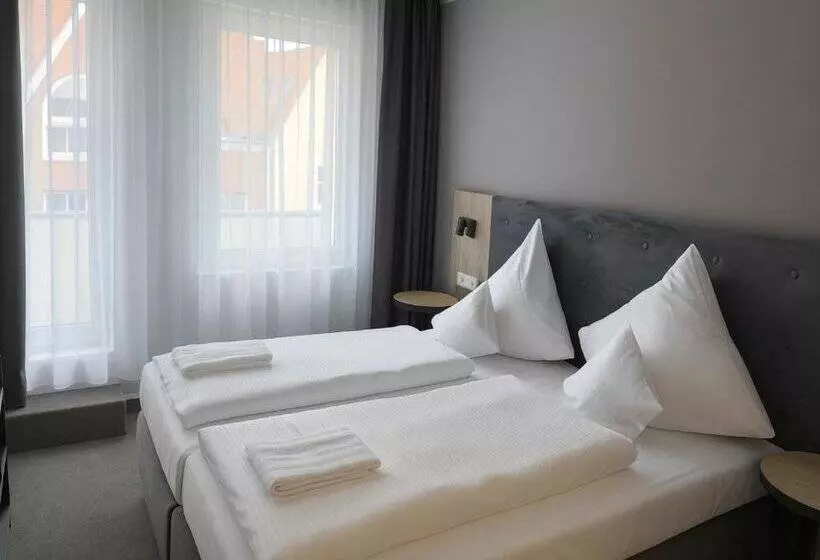 Hotelli Hi Grand City