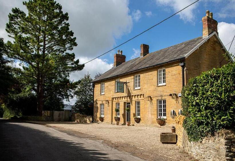 旅馆 The Queens Arms