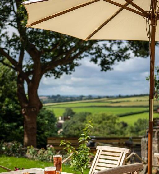 旅馆 The Queens Arms