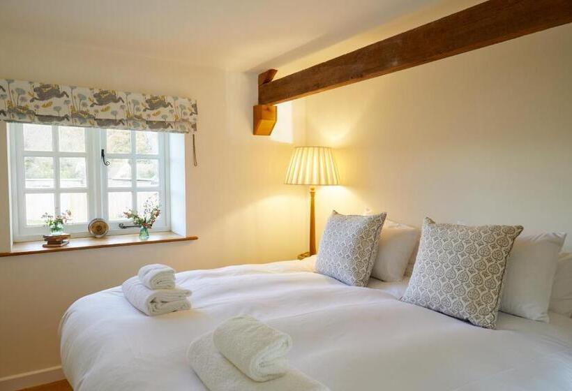 旅馆 The Queens Arms