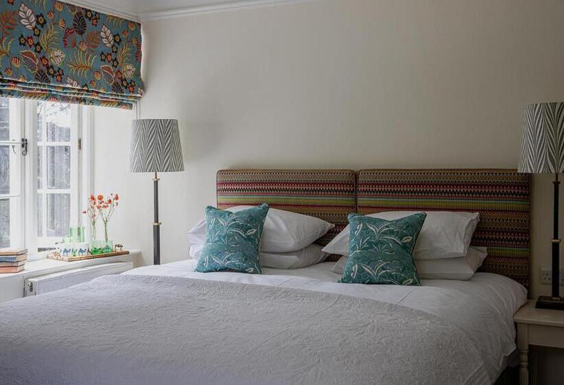 旅馆 The Queens Arms