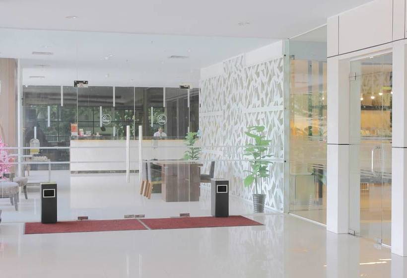 ホテル Airy The Central Ahmad Yani 43 Pekanbaru