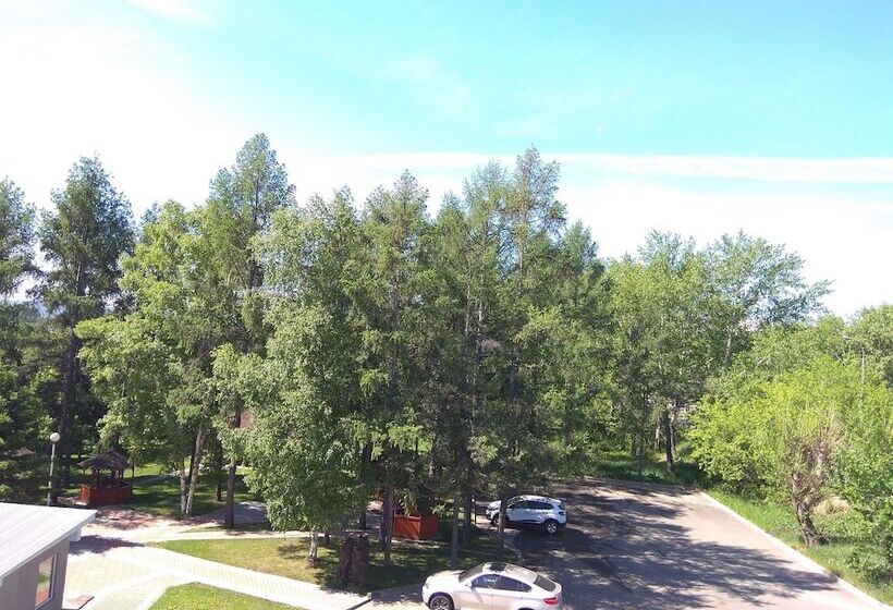 בית מלון כפרי Armat