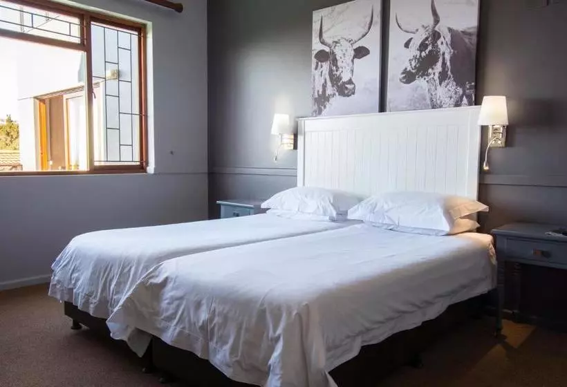 Majatalo Edward Charles Manor