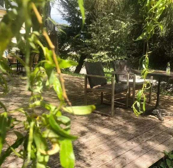 پانسیون Le Domaine De Pairis