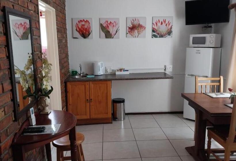 ペンション Lily Guesthouse