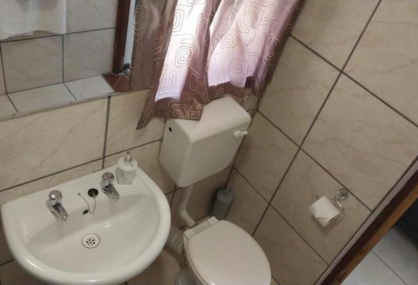 ペンション Lily Guesthouse