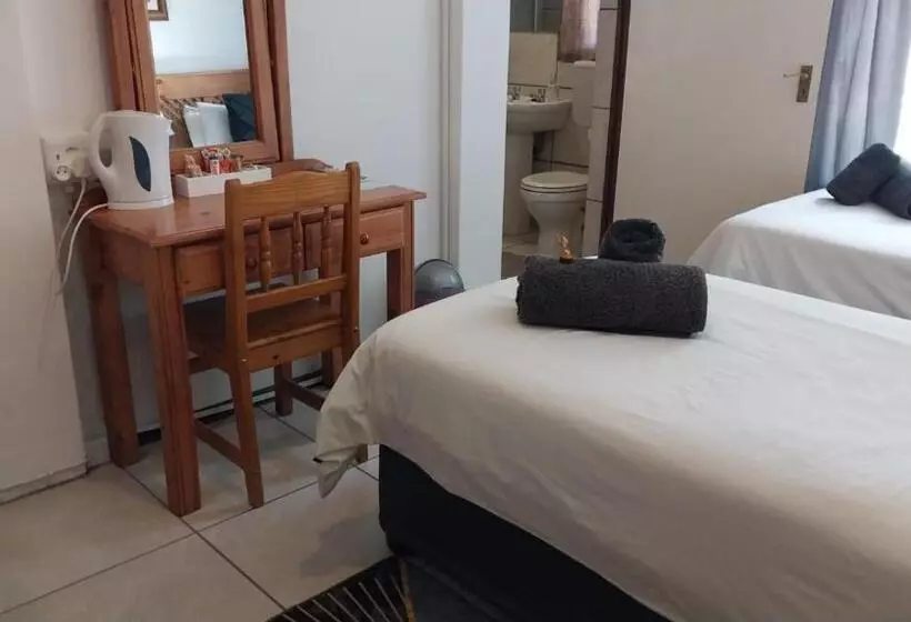 Majatalo Lily Guesthouse