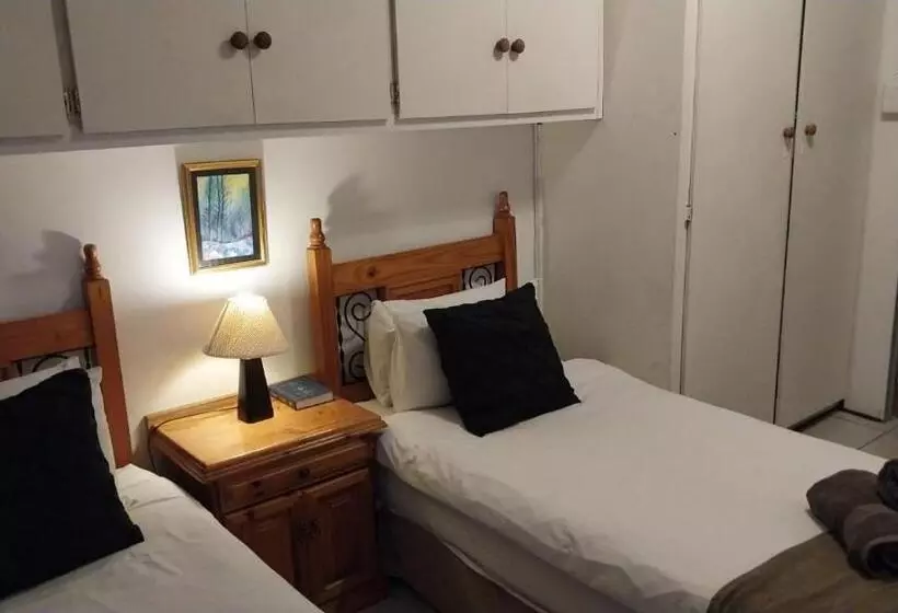 Majatalo Lily Guesthouse