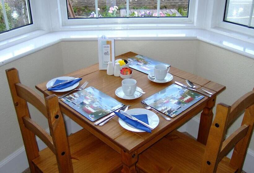 Pensione Links Side Guest House