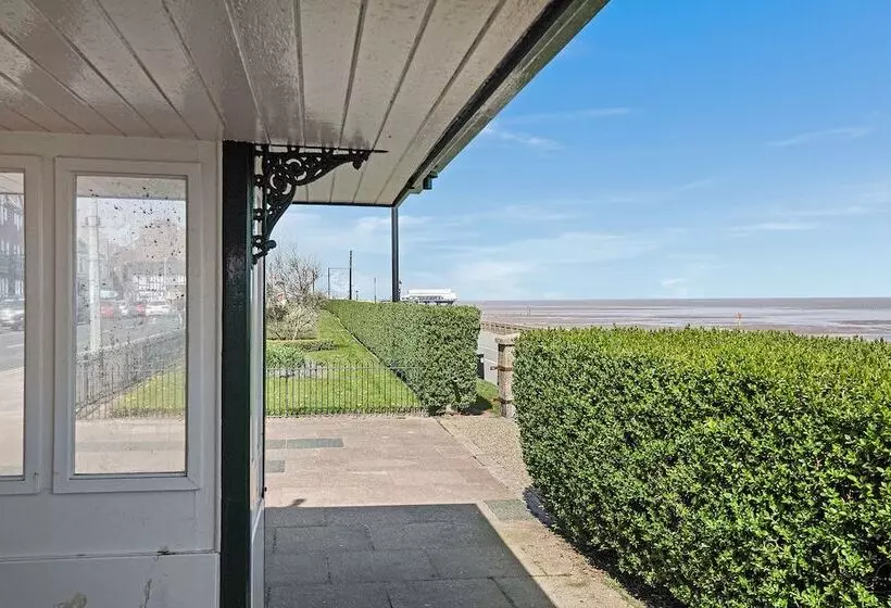 Majatalo Tyme Suites On Kingsway