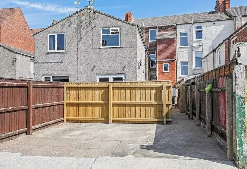 Majatalo Tyme Suites On Kingsway