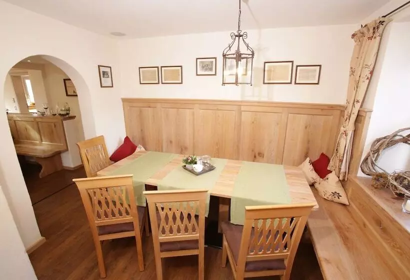 Pension Schweizerhaus Garni