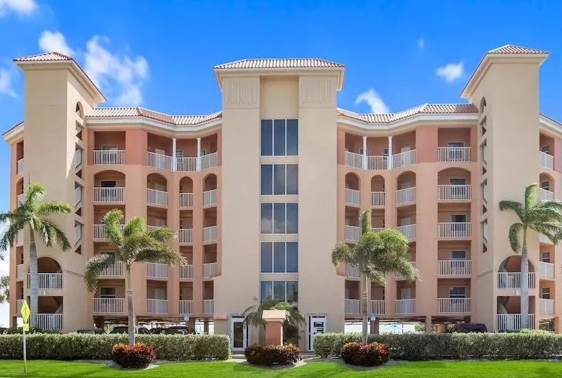 Surf Beach Resort By Sunsational Beach Rentals