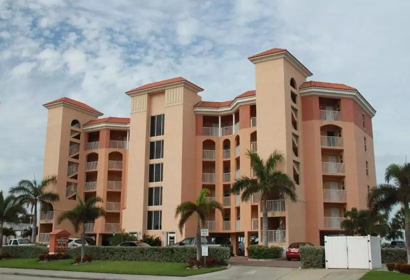 Surf Beach Resort By Sunsational Beach Rentals